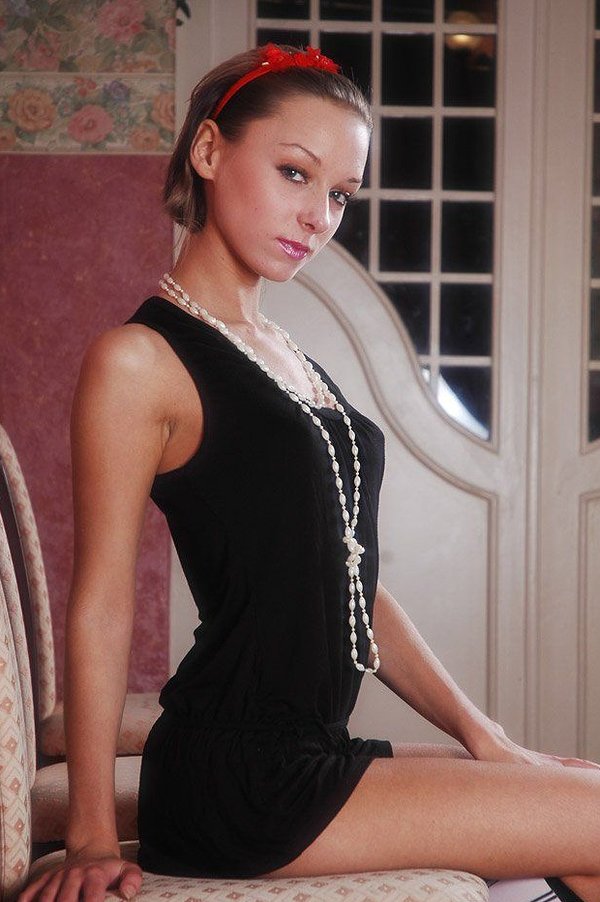 Александра, 33